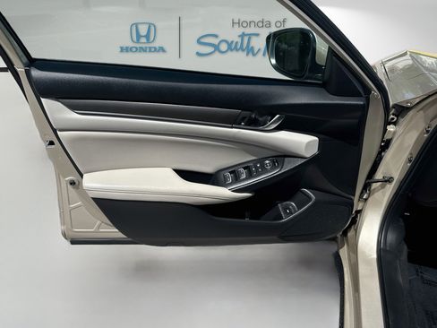 Certified 2020 Honda Accord LX image 19