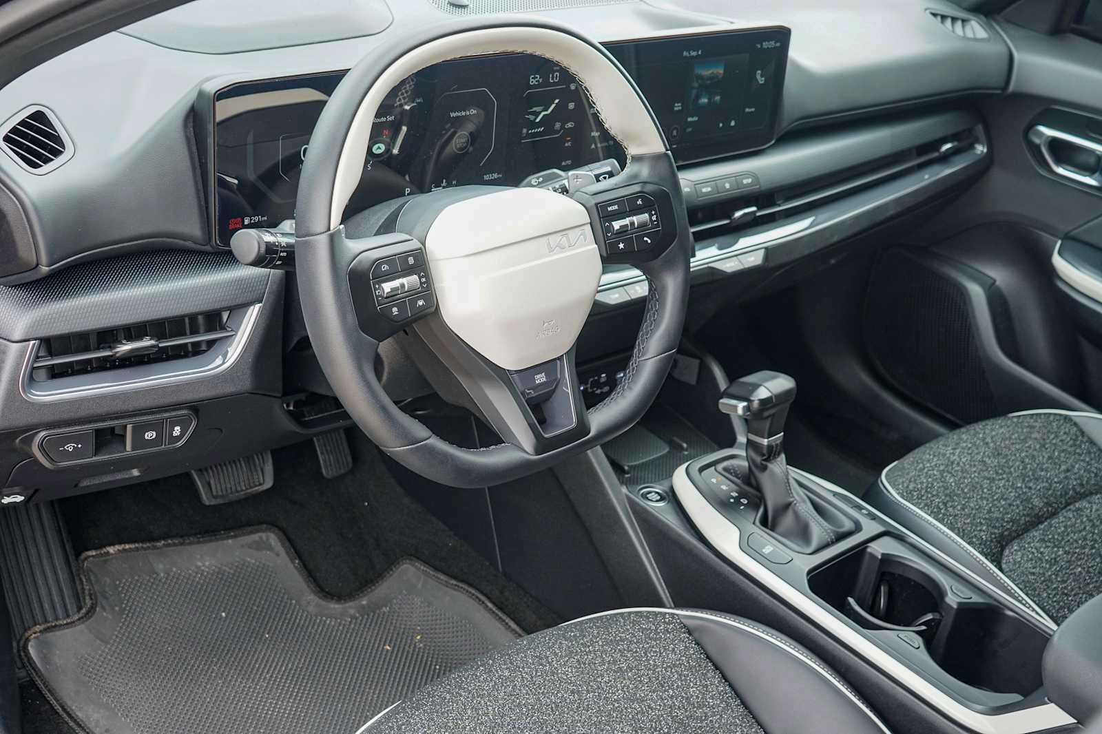 Used 2025 Kia K4 GT-Line w/ GT-Line Sunroof Package FWD image 8