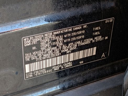 Used 2020 Toyota RAV4 XLE Premium image 37