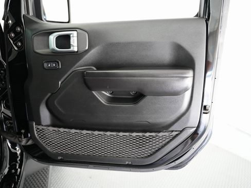 Used 2020 Jeep Wrangler Sport image 44