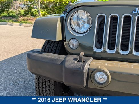 Used 2016 Jeep Wrangler Unlimited Sahara w/ Max Tow Package AWD/4WD image 10