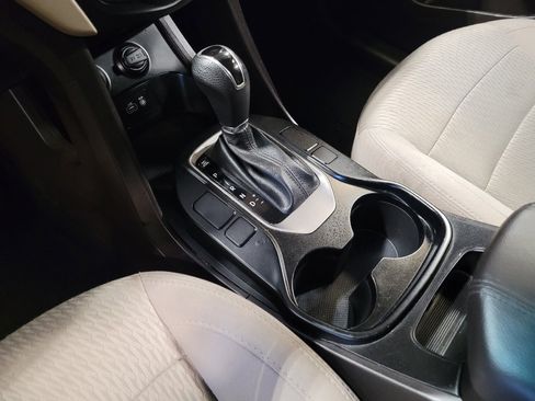 Used 2018 Hyundai Santa Fe Sport image 26