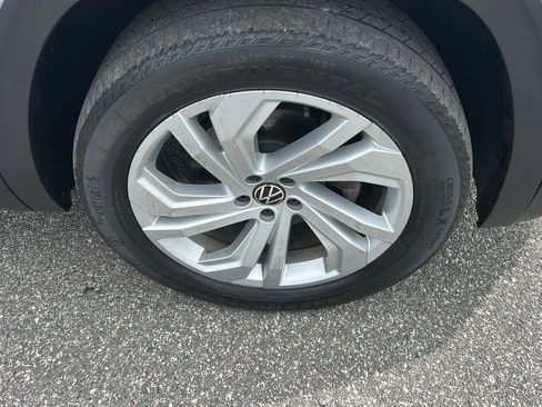 Used 2021 Volkswagen Atlas SE w/ Towing Package AWD/4WD image 13