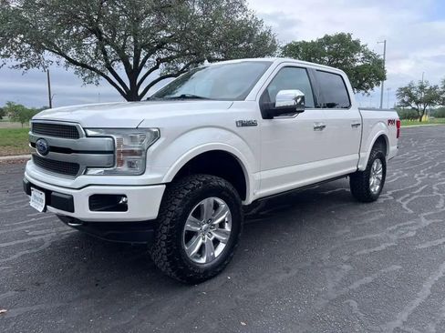 Used 2019 Ford F150 Platinum w/ Equipment Group 701A Luxury AWD/4WD image 3