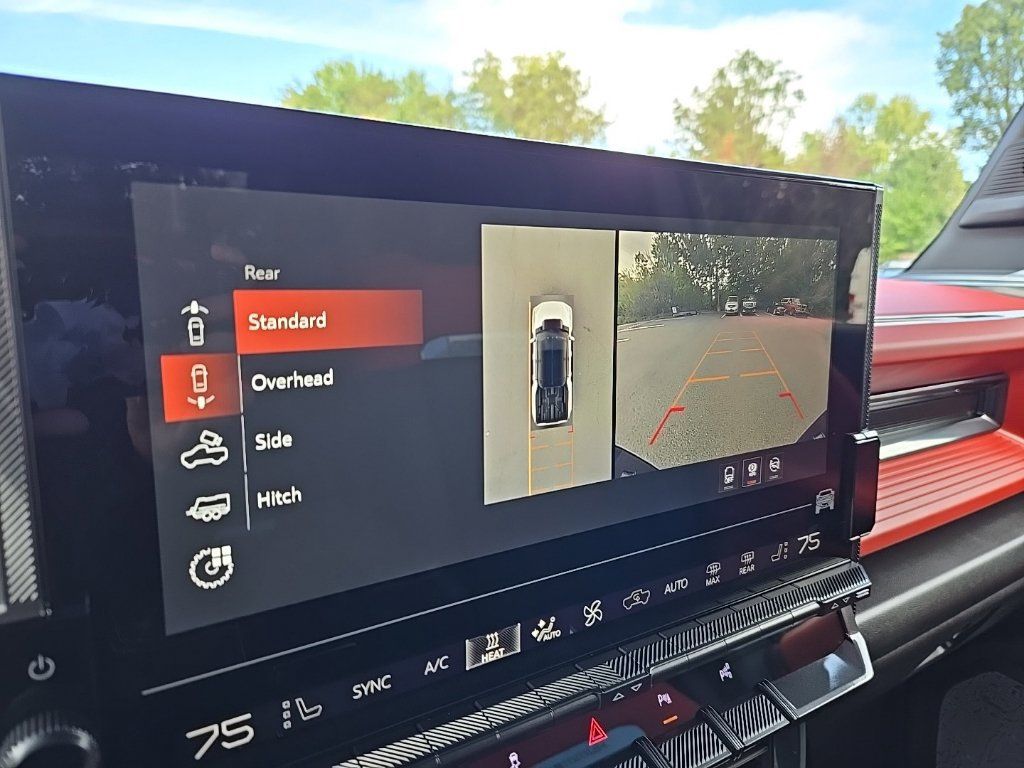 Used 2026 GMC Hummer EV 4x4 Crew Cab w/ Carbon Fiber Edition Package image 34