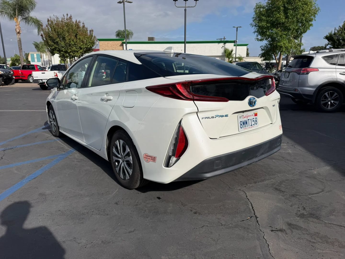 Used 2020 Toyota Prius Prime XLE FWD image 8