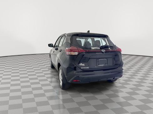 Used 2025 Nissan Kicks Play S FWD image 9