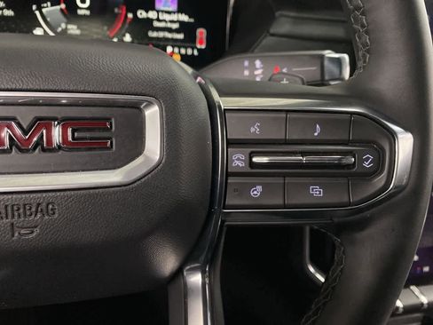 Used 2025 GMC Acadia Elevation image 21