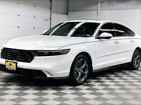 Used 2024 Honda Accord EX-L image 12