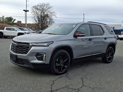 Certified 2023 Chevrolet Traverse Premier w/ Redline Edition image 3