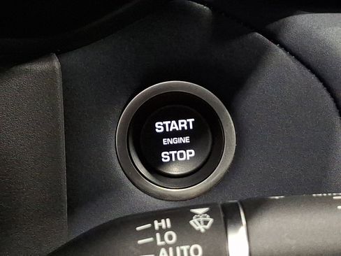 Certified 2026 Land Rover Range Rover Velar Dynamic SE image 23