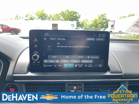 Used 2025 Honda Pilot Black Edition image 14