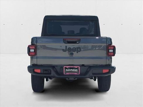 New 2025 Jeep Gladiator Sport image 8
