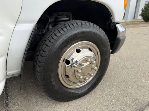 Used 2006 Ford E-450 and Econoline 450 RWD image 14