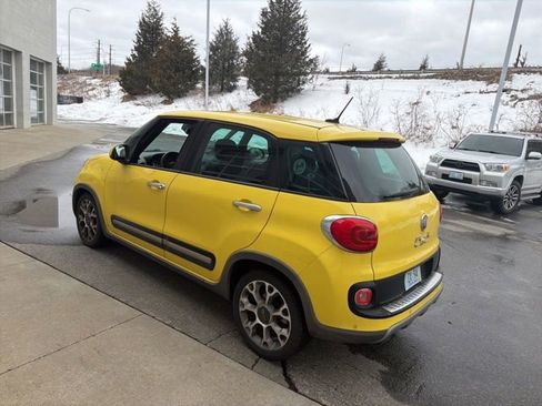 Used 2014 FIAT 500L Trekking w/ Popular Equipment Group image 2