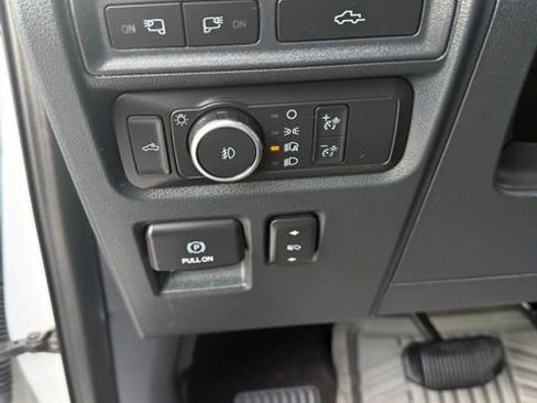 Used 2021 Ford F150 Lariat w/ FX4 Off-Road Package AWD/4WD image 16