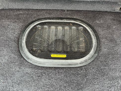 Used 2018 Jeep Wrangler Sahara w/ Connectivity Group image 23