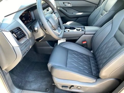 New 2026 Nissan Rogue Platinum AWD/4WD image 10