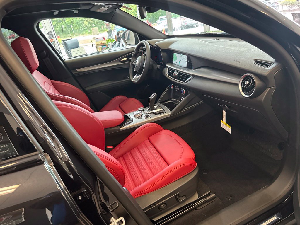 New 2026 Alfa Romeo Stelvio Sprint AWD/4WD image 26