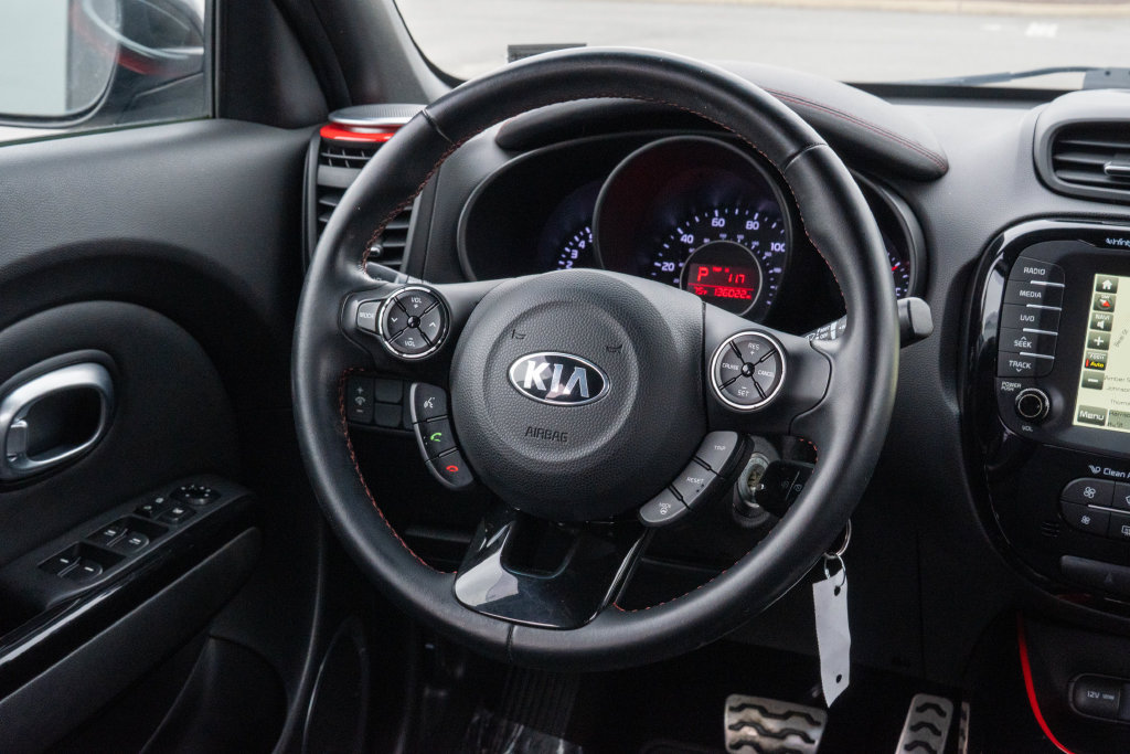 Used 2016 Kia Soul + w/ Tarmac Special Edition FWD image 15