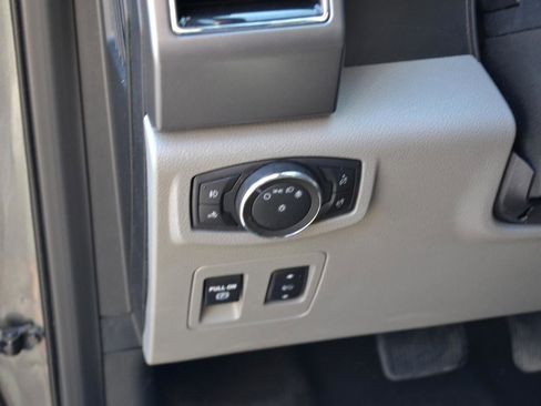 Used 2019 Ford F150 XLT w/ Equipment Group 302A Luxury AWD/4WD image 14