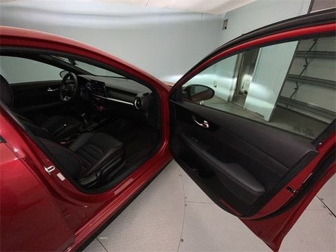 Used 2022 Kia Forte GT image 25