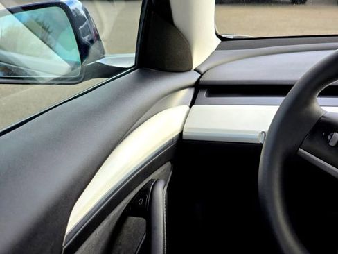 Used 2023 Tesla Model 3 Long Range AWD/4WD image 16