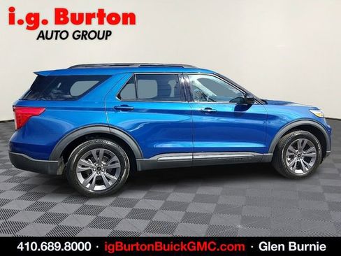 Used 2022 Ford Explorer XLT w/ Equipment Group 202A image 7