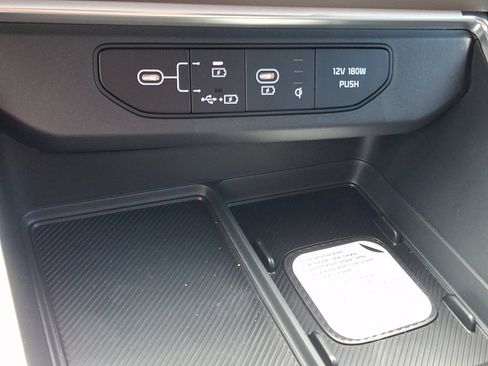 New 2026 Kia Carnival EX FWD image 16