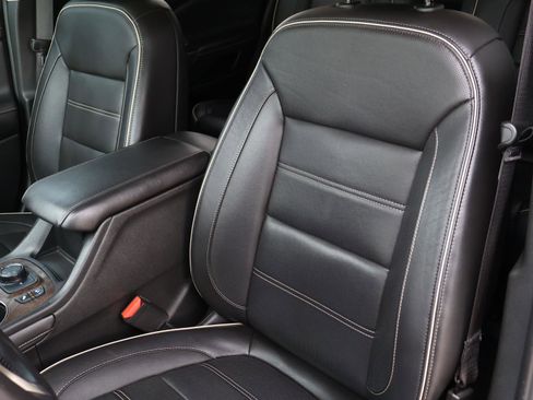 Used 2020 GMC Acadia Denali w/ Technology Package image 13