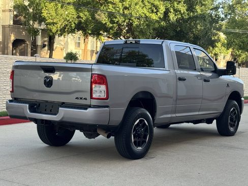 Used 2024 RAM 2500 Tradesman w/ Chrome Appearance Group AWD/4WD image 5