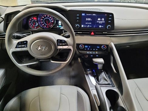 Used 2023 Hyundai Elantra SEL w/ Cargo Package FWD image 22