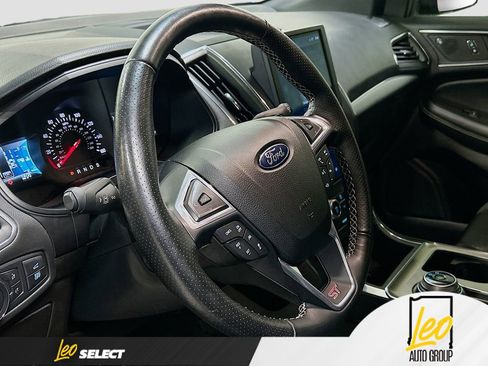 Used 2022 Ford Edge ST w/ Equipment Group 401A image 11
