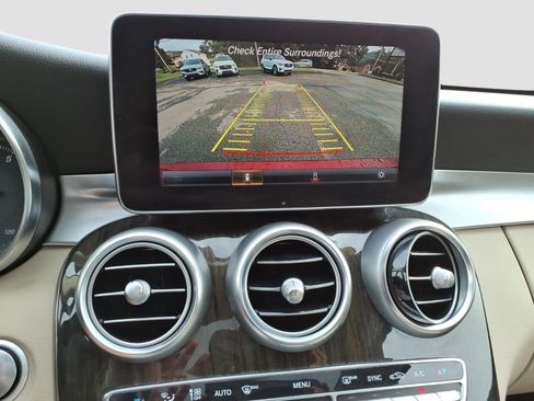 Used 2017 Mercedes-Benz C 300 4MATIC Sedan image 21