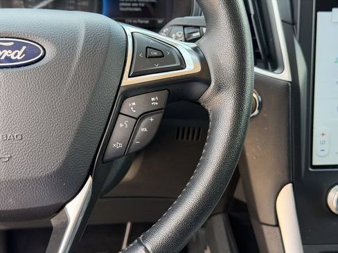 Used 2024 Ford Edge SEL AWD/4WD image 11