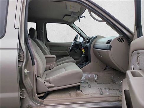 Used 2003 Nissan Frontier XE image 18