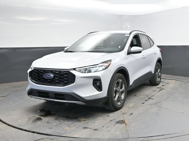 Used 2025 Ford Escape ST-Line Select AWD/4WD image 6