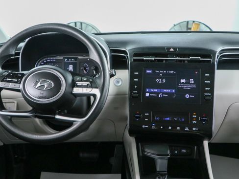 Used 2024 Hyundai Tucson SEL FWD image 17