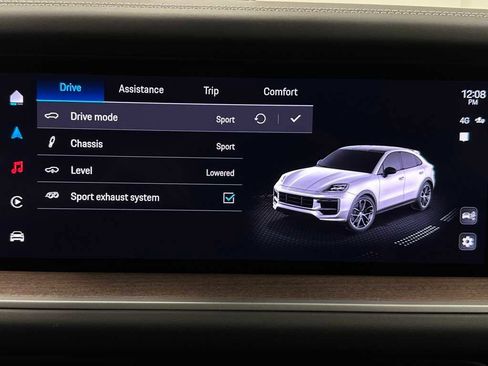 Used 2024 Porsche Cayenne Turbo image 32