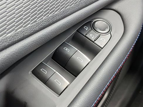 New 2025 Chevrolet Blazer EV RS image 35