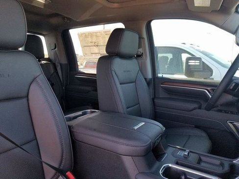 New 2025 GMC Sierra 2500 Denali w/ Denali Reserve Package image 14