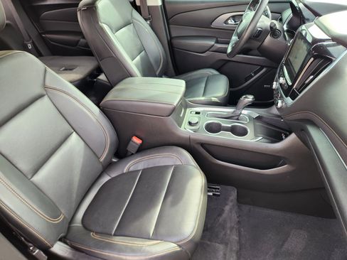 Used 2019 Chevrolet Traverse Premier w/ Driver Confidence II Package image 16
