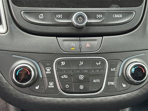 Used 2024 Chevrolet Malibu LT image 25