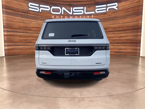 New 2026 Jeep Grand Wagoneer L Limited AWD/4WD image 3