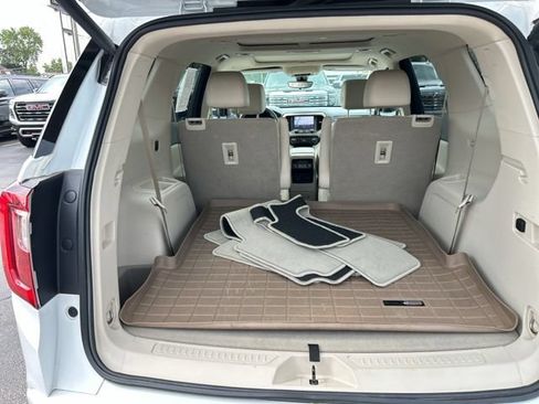Used 2021 GMC Acadia Denali w/ Denali Ultimate Package AWD/4WD image 11