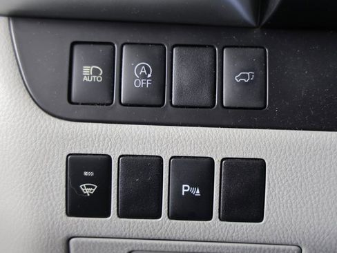 Used 2018 Toyota Highlander Limited image 25