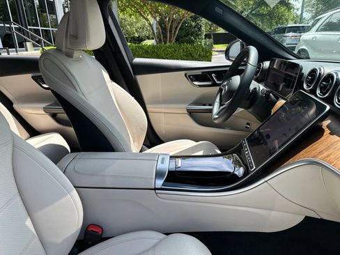 Used 2025 Mercedes-Benz C 300 Sedan image 33