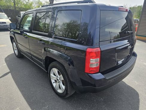 Used 2014 Jeep Patriot Latitude FWD image 7