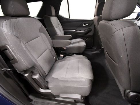 Used 2023 Chevrolet Traverse LT AWD/4WD image 17