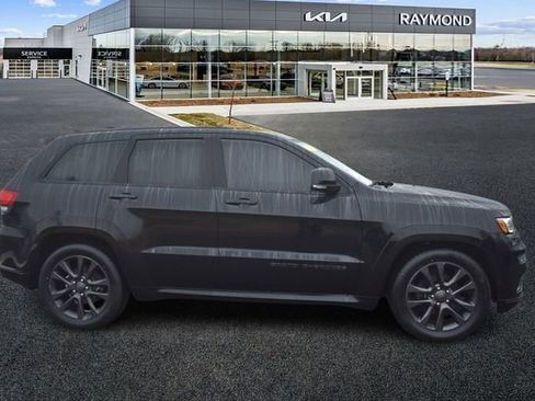 Used 2018 Jeep Grand Cherokee High Altitude image 2